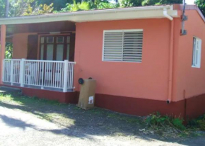 Maison de 2 chambres avec terrasse amenagee a Bouillante a 2 km de la plage